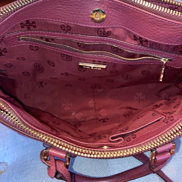 Tory Burch Medium Burgundy Pebbled Leather Double Zip Bag - Picture 10 of 15